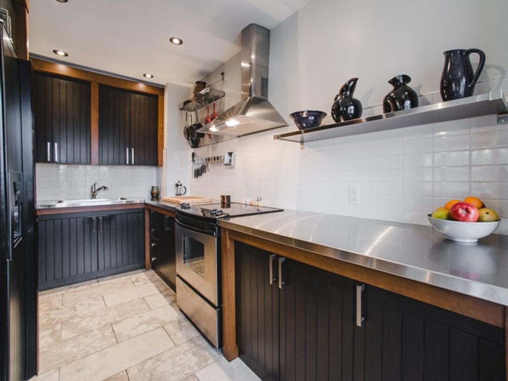 listing image 1102025633711668543