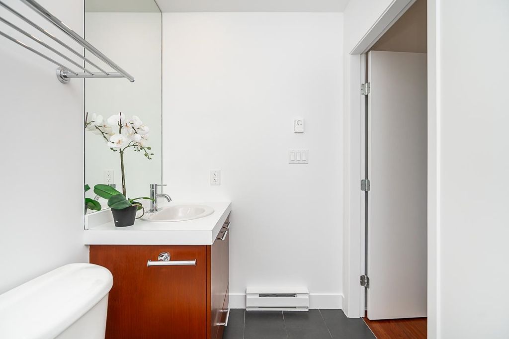 listing image 1107244831594613100