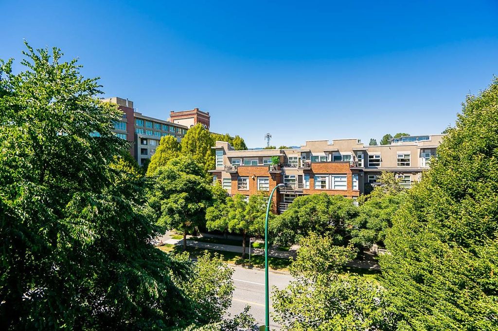 listing image 1105484758597914388