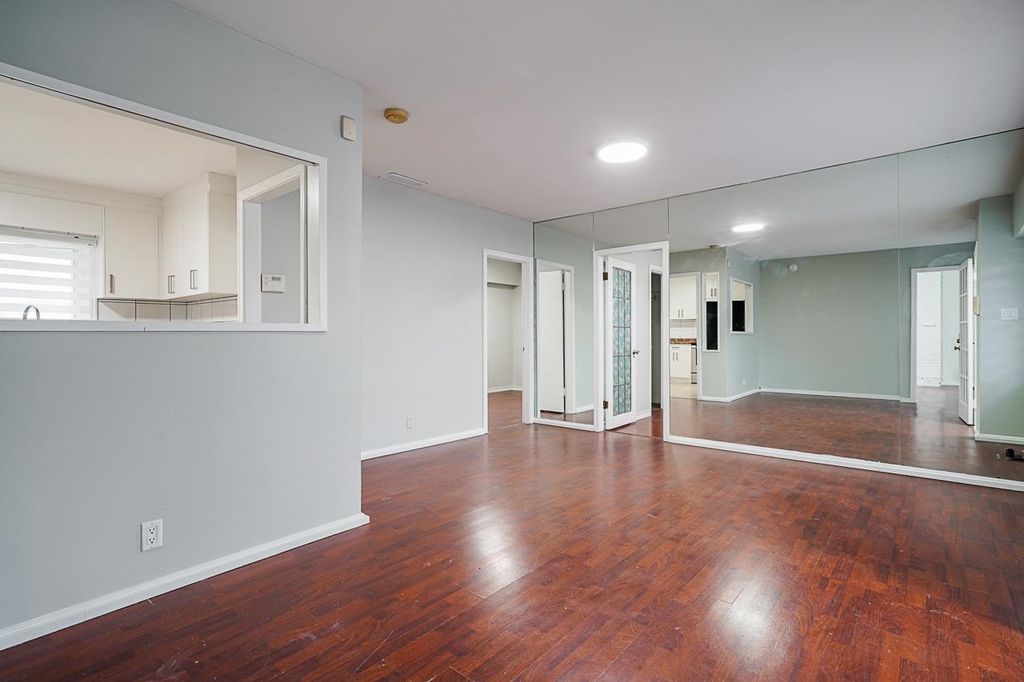 listing image 1104745056596992183