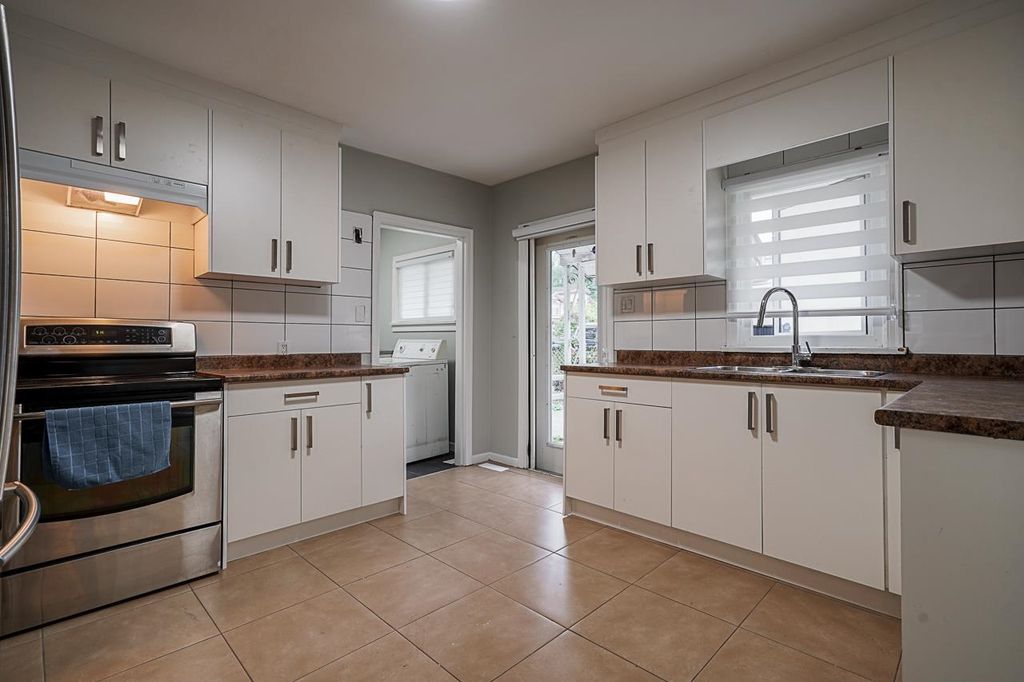 listing image 1102530272033992418