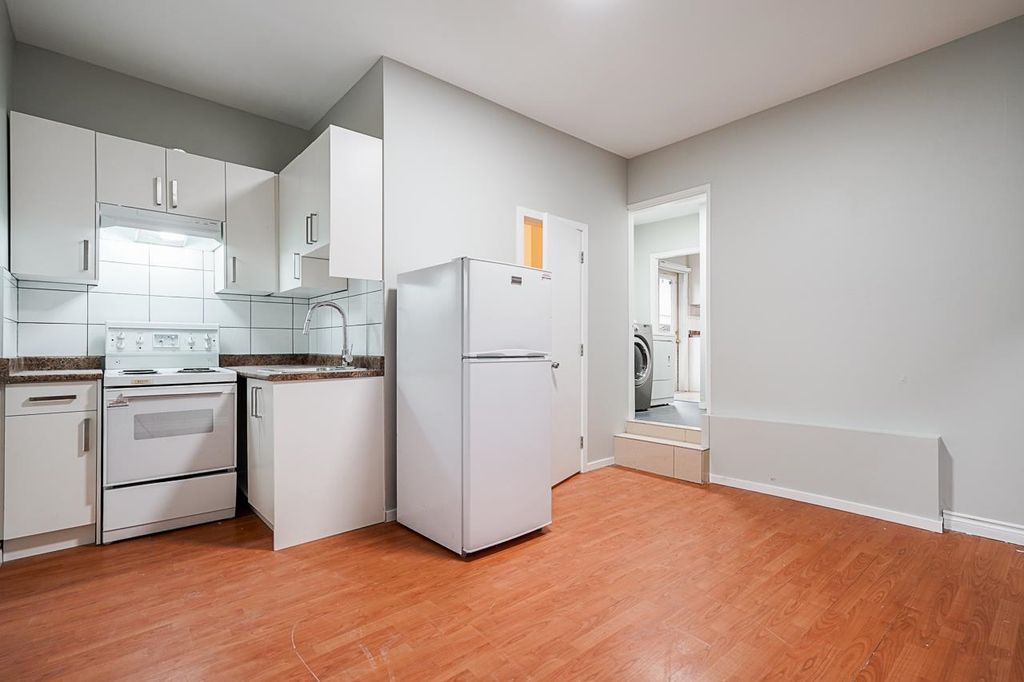 listing image 1103510570542025828