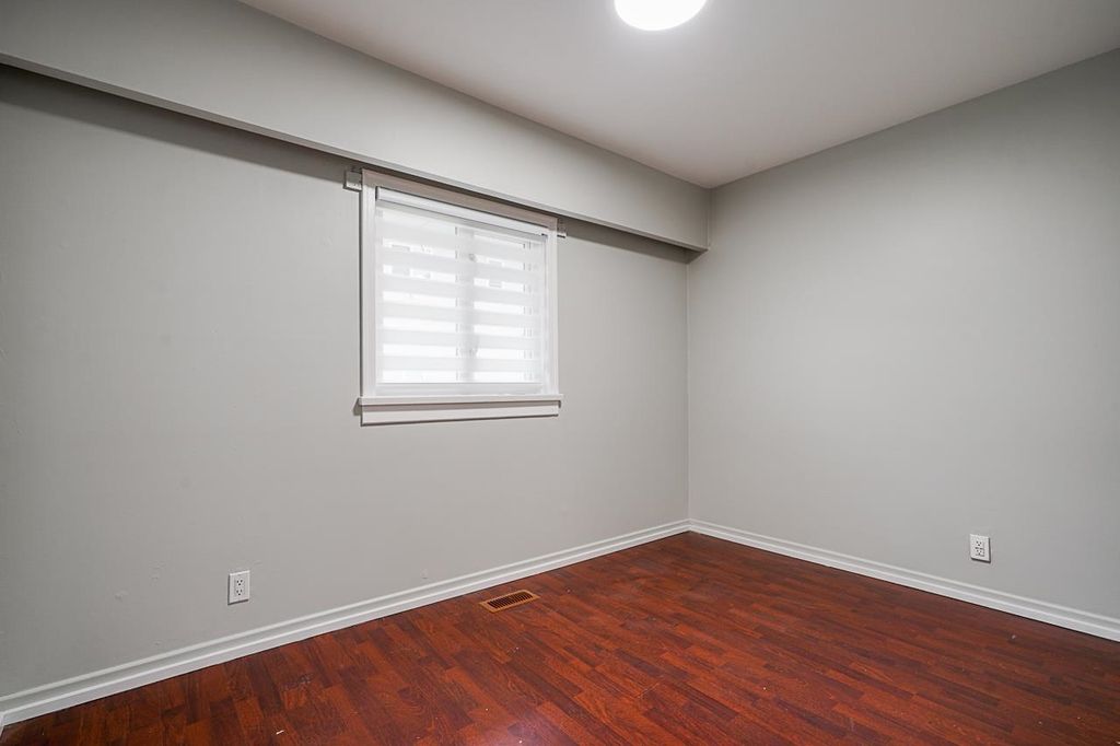 listing image 1109570908906270410