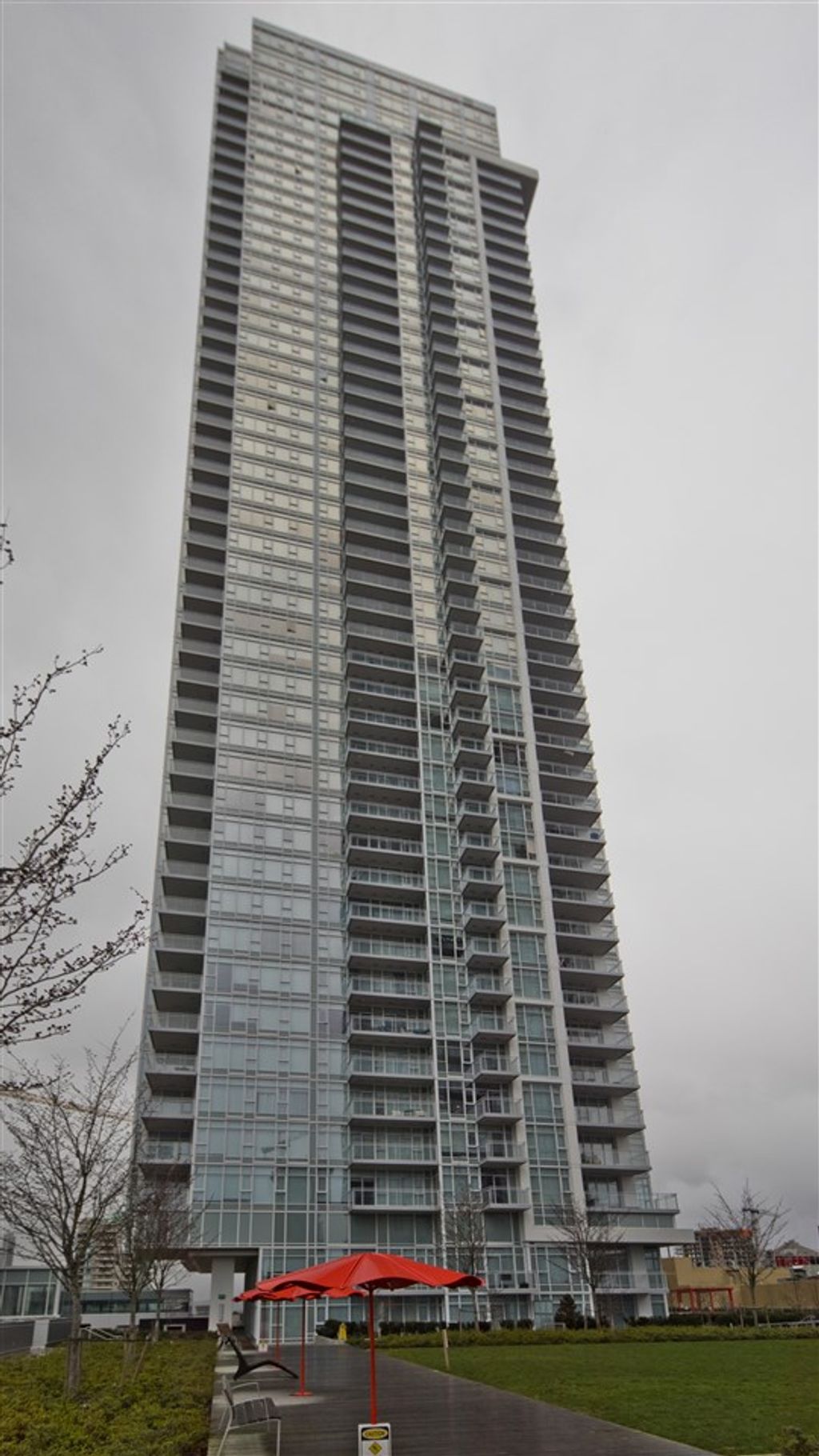 listing image 1107644425546492543