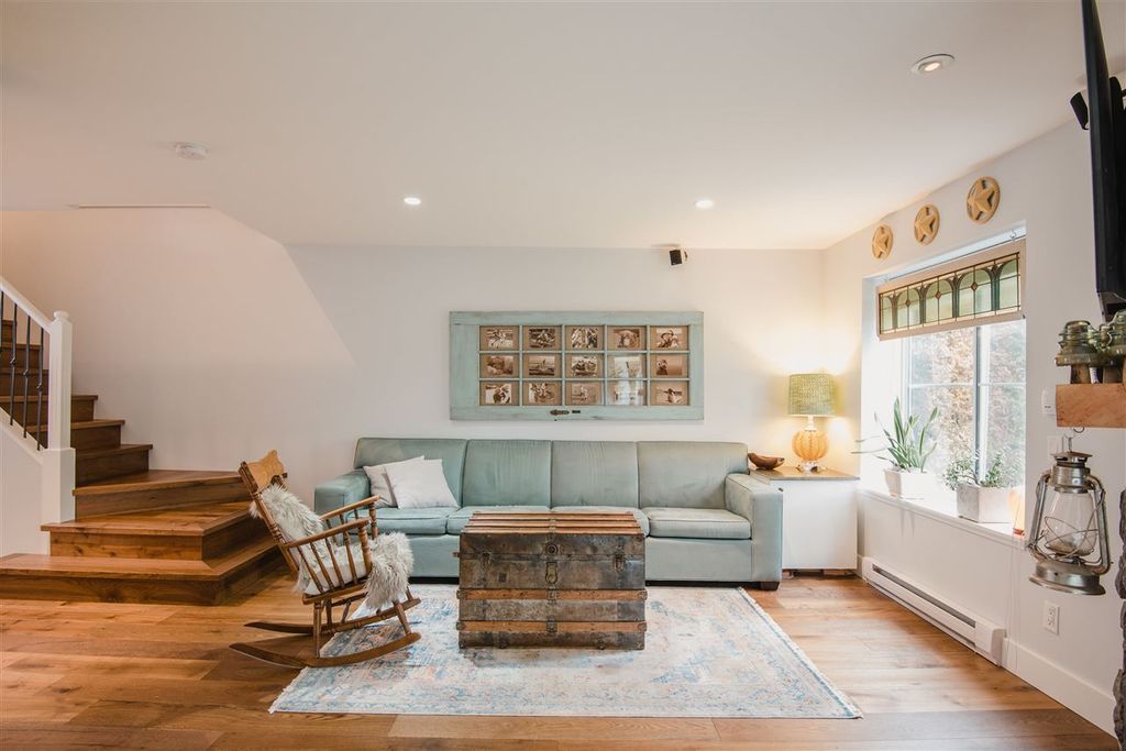 listing image 1107496236782437812