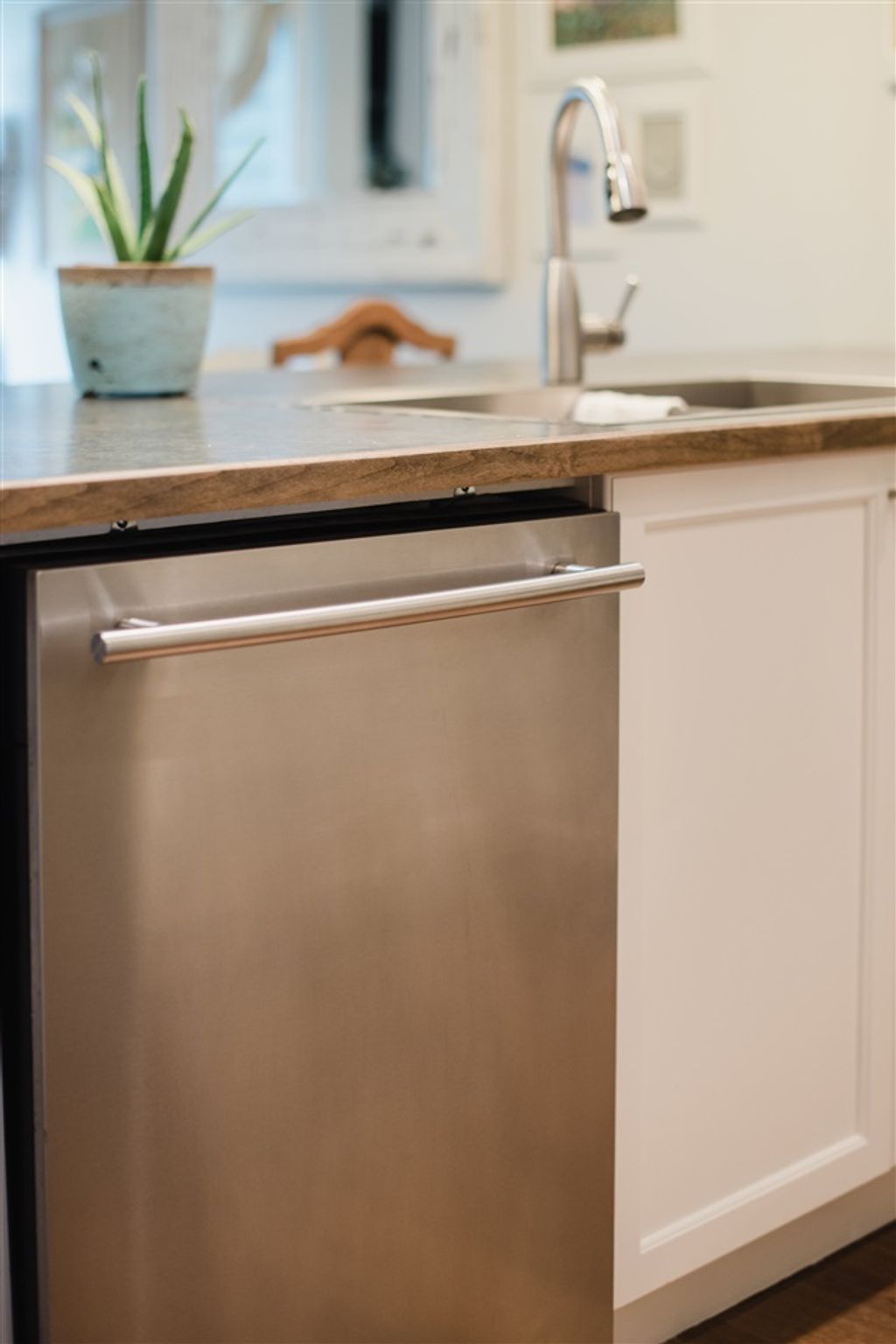 listing image 1107267995532428767