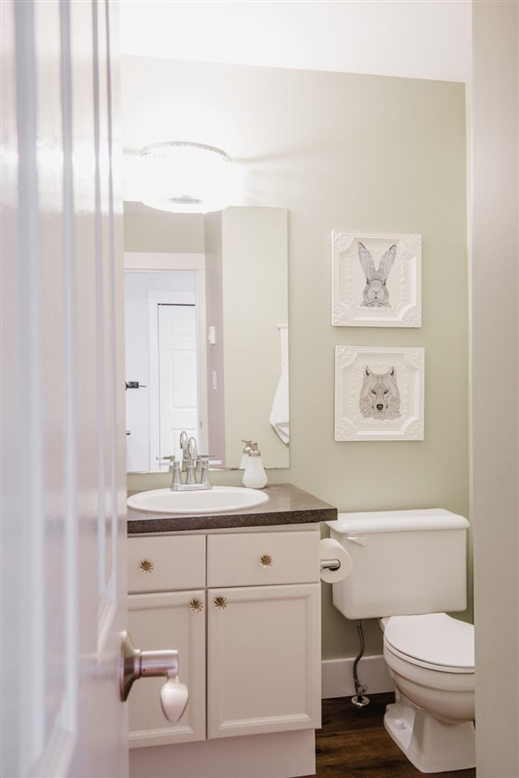 listing image 1105171434087114006