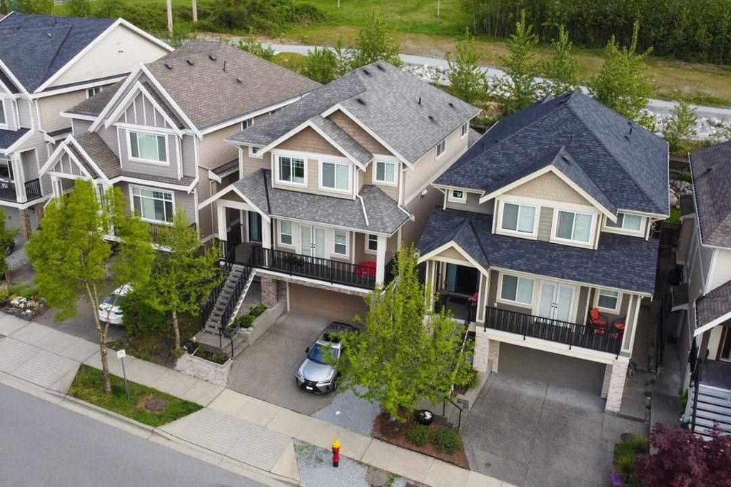 listing image 1109229032004665622