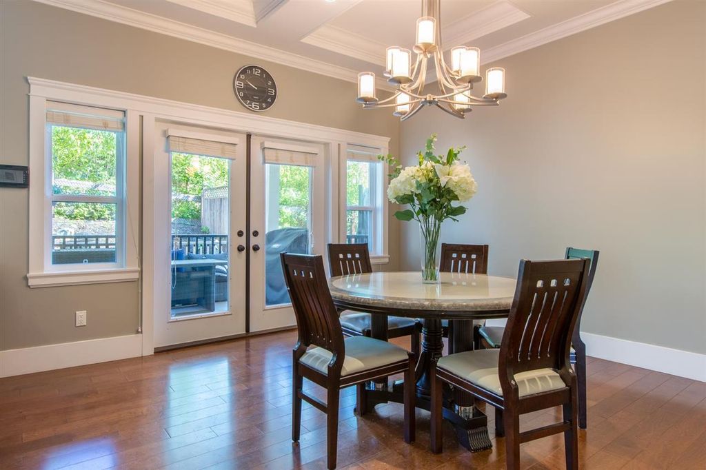 listing image 1105140929516928643