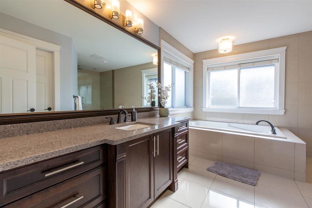 listing image 1108753749347427345