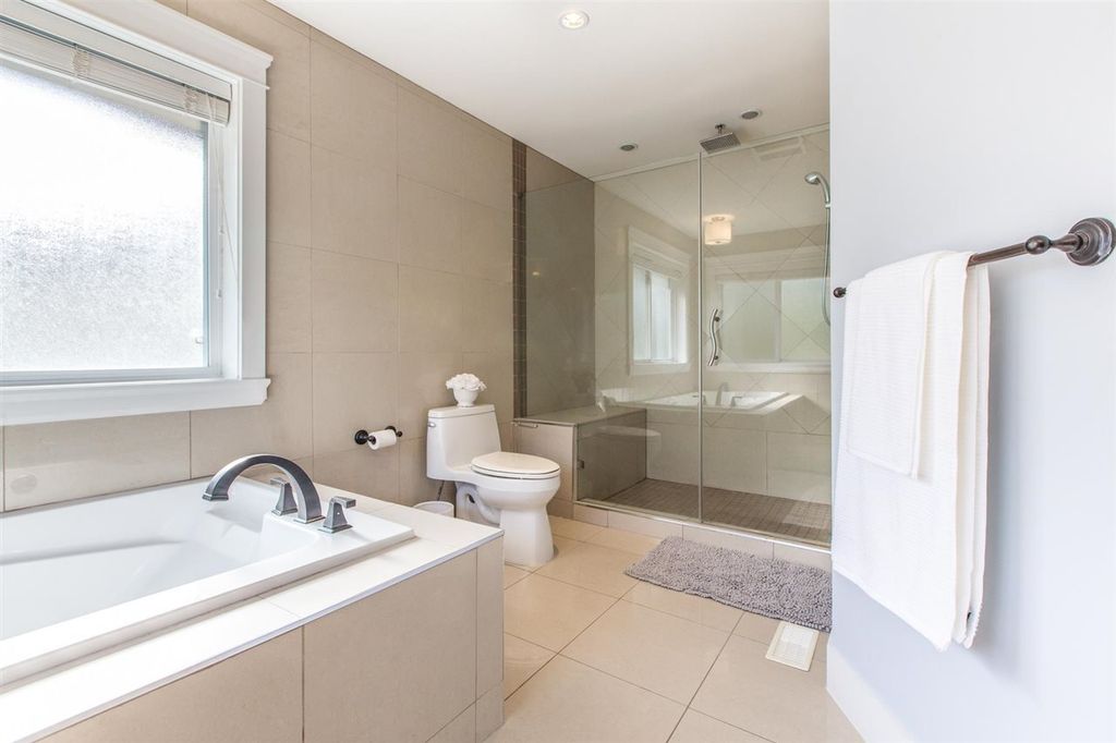 listing image 1105498601217988391