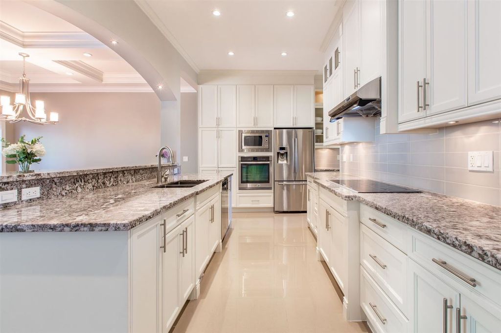 listing image 1109262047594459398