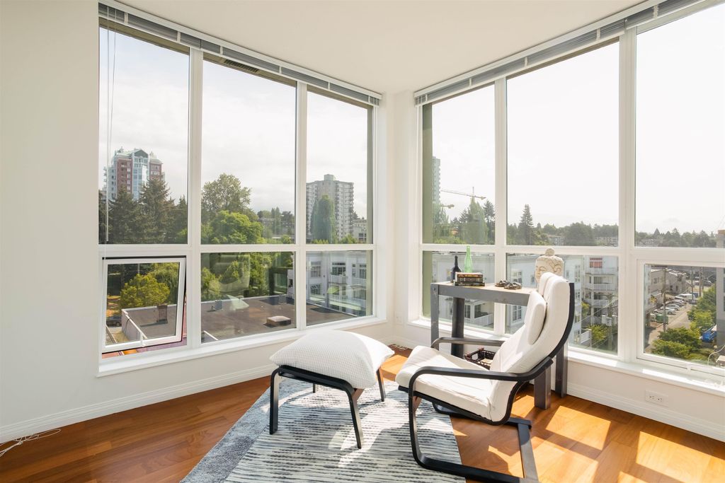 listing image 1104651045902048658