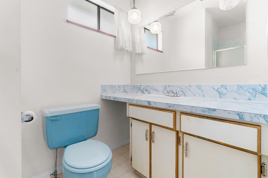 listing image 1107418085397224219