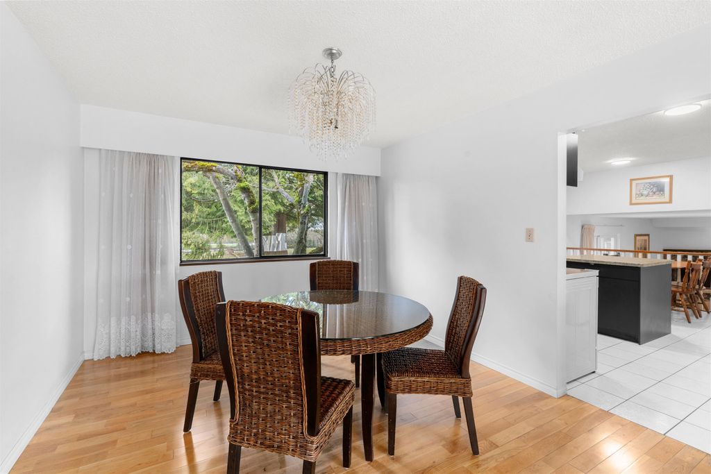listing image 1104271939106140336