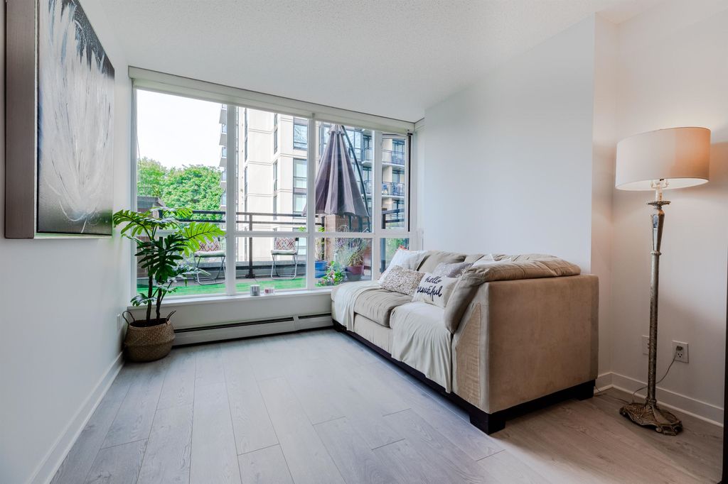 listing image 1104936147950161244