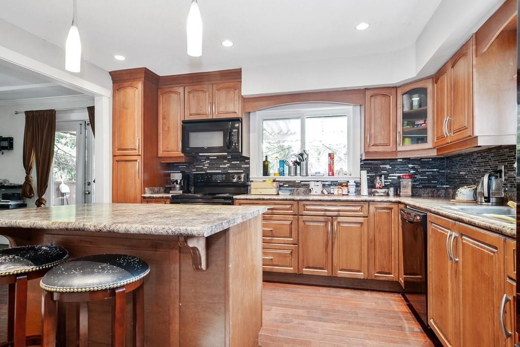 listing image 1105671316934844368