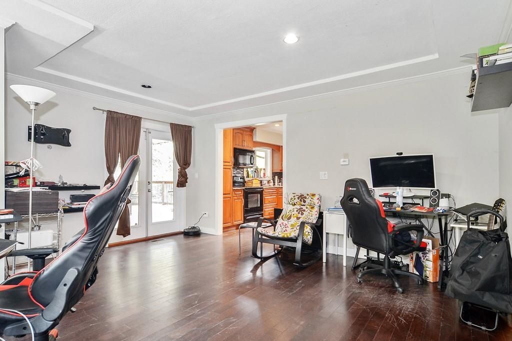 listing image 1107945512325907013