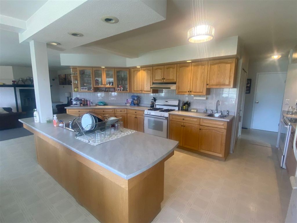 listing image 1106810962539488563