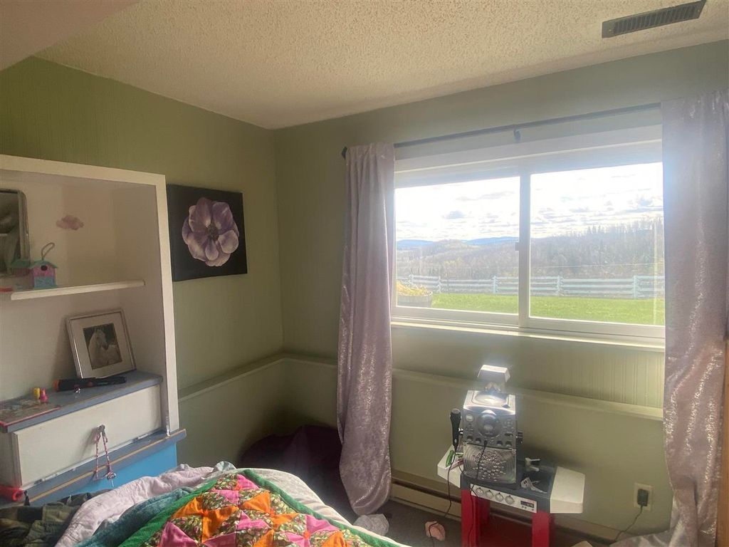 listing image 1102792051494355403