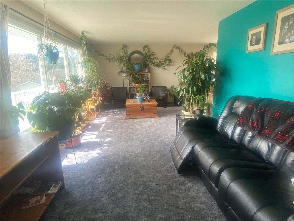 listing image 1109260581525029677