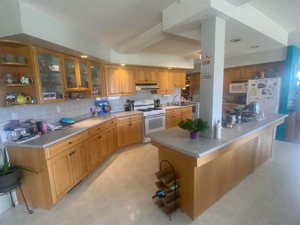 listing image 1102648477339868103