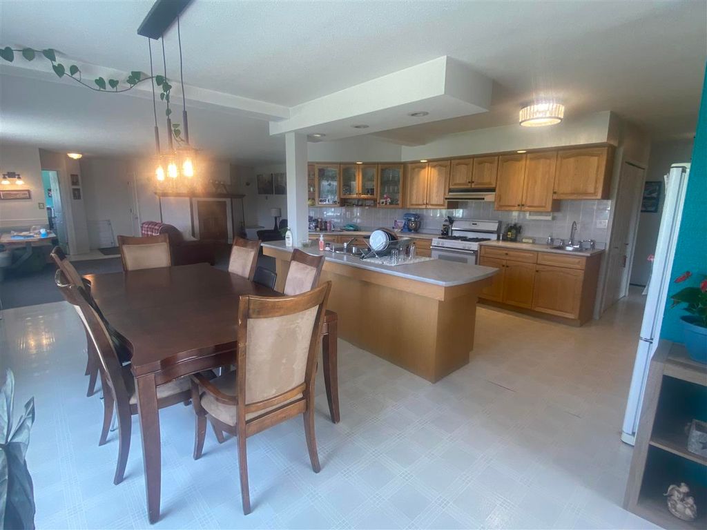 listing image 1105298779359940048