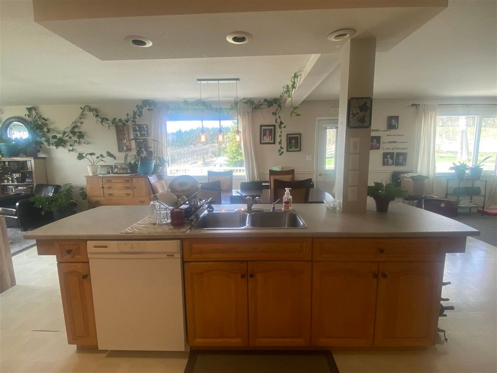 listing image 1109466341285027460