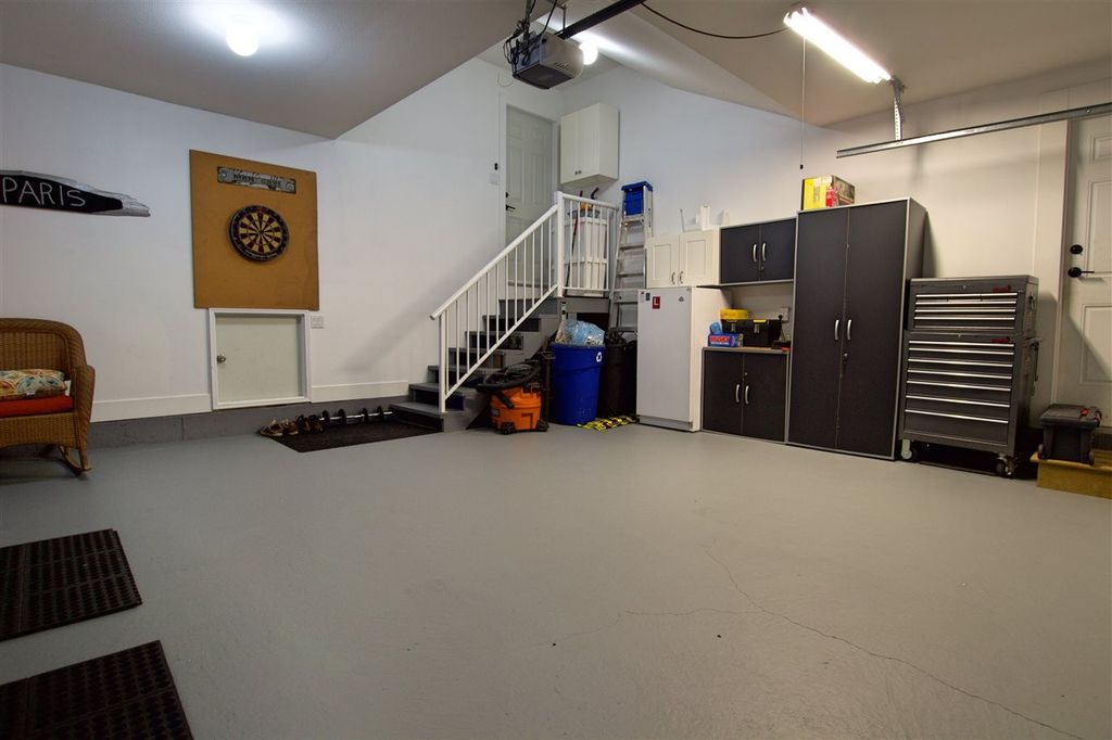 listing image 1102720169165835781