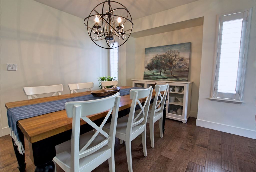 listing image 1106325662043191405