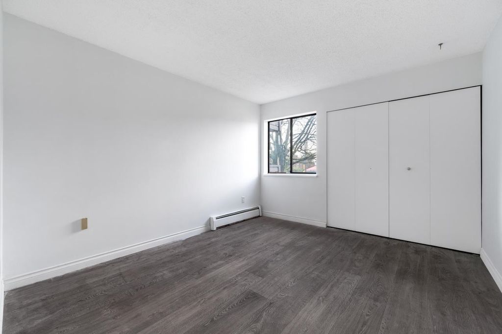 listing image 1105176502342954717