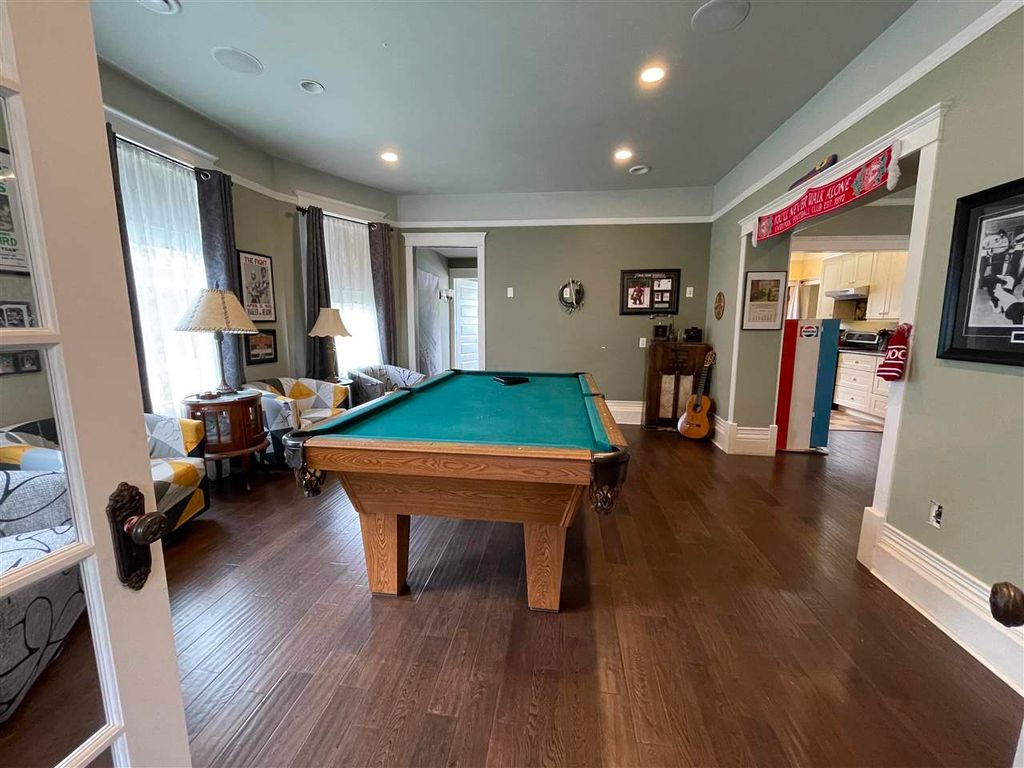 listing image 1104746834935828150