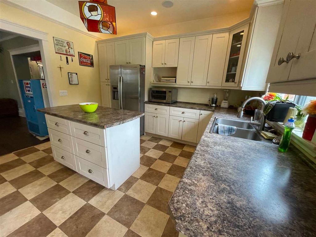 listing image 1101653293841144990