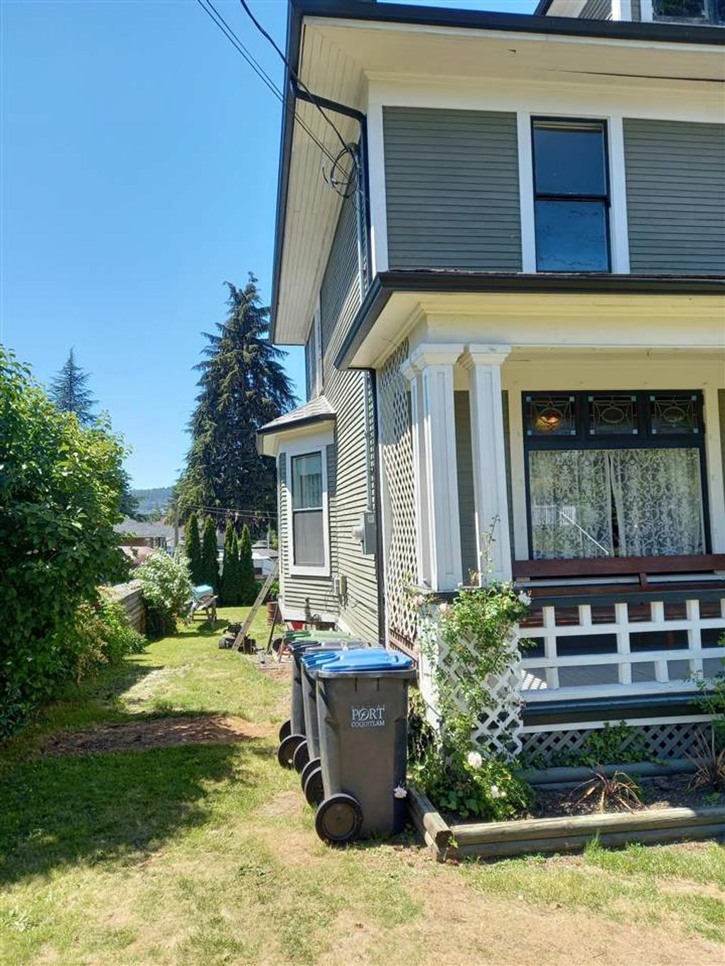 listing image 1109536404171959189