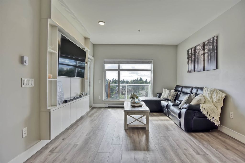listing image 1105091377899569910