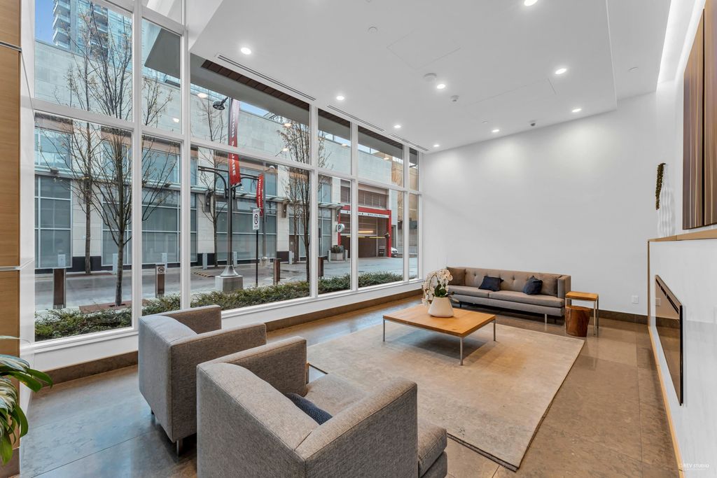 listing image 1103130683458412197