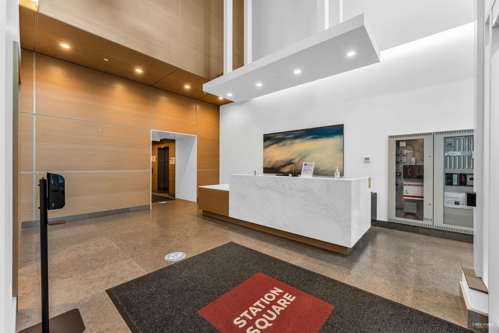 listing image 1103649941908158721