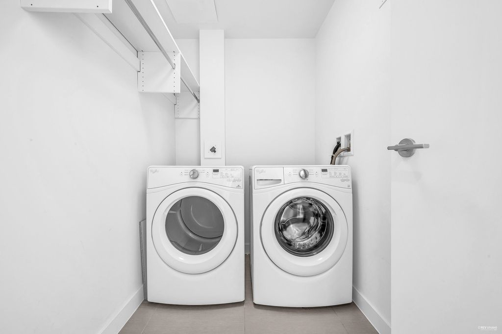 listing image 1103405387089887625