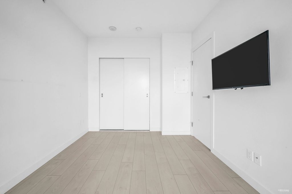 listing image 1106651631704331350