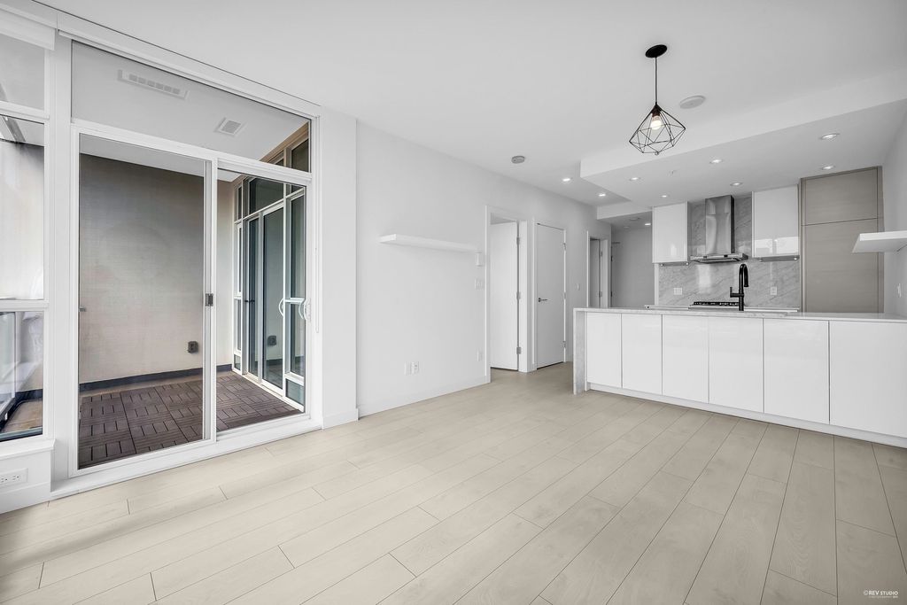 listing image 1105803081975985120