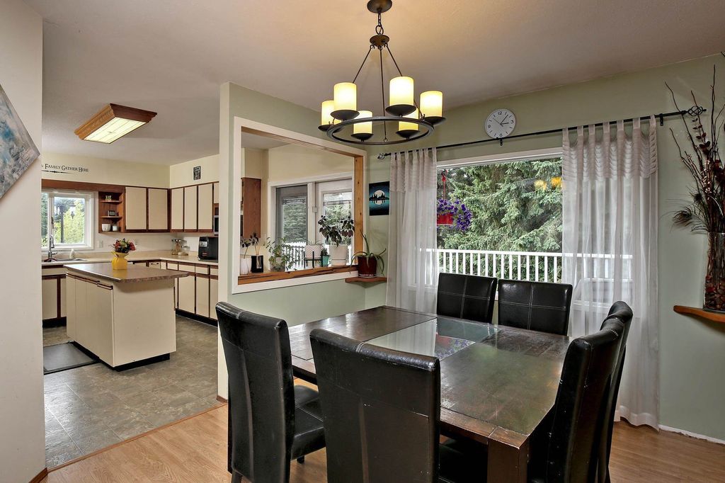 listing image 1107301175938261944