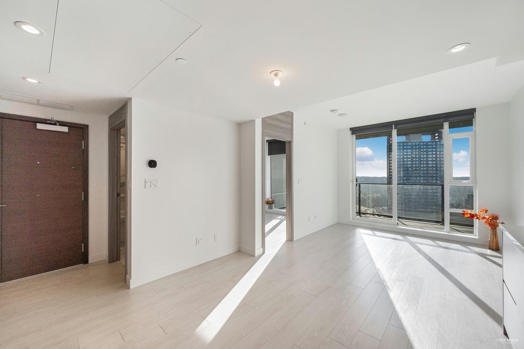 listing image 1104090247013791809
