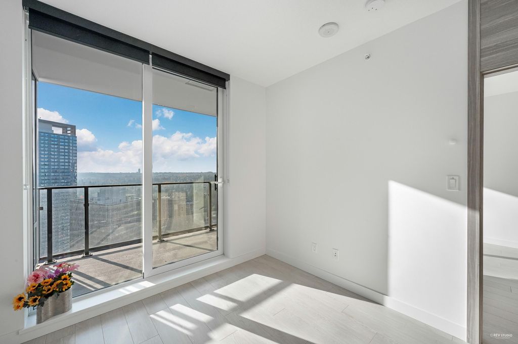 listing image 1103576865412022351
