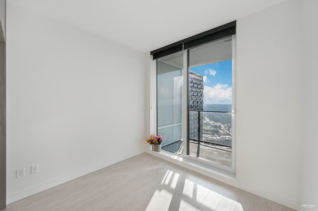 listing image 1107439258049755754