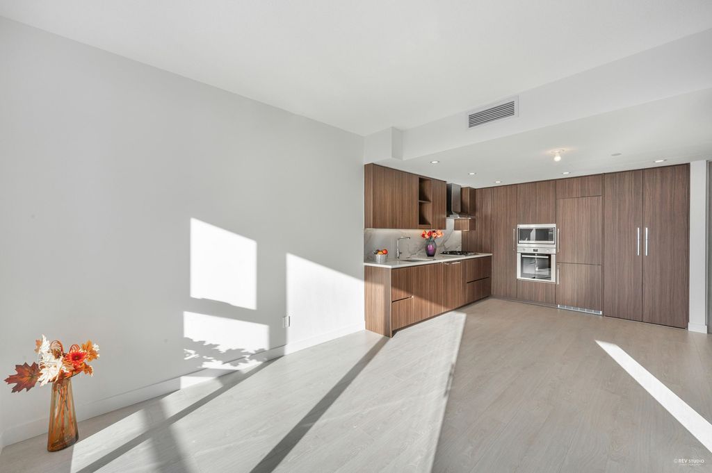 listing image 1104799334757855208