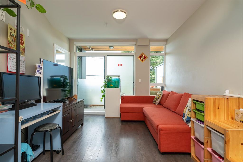 listing image 1106396923919565559