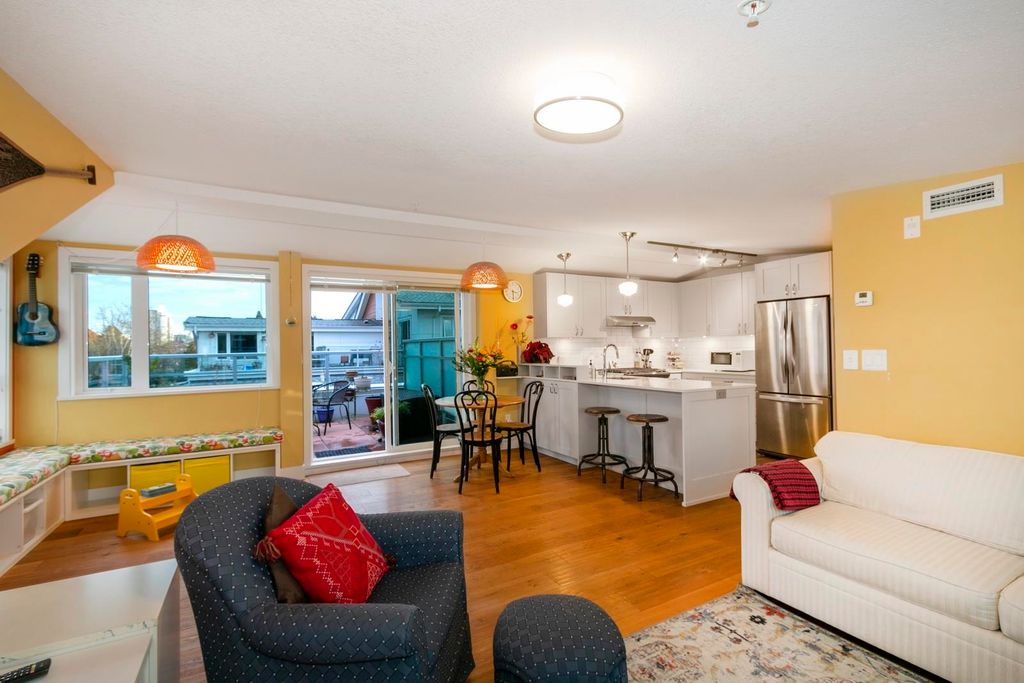 listing image 1103465605978749082
