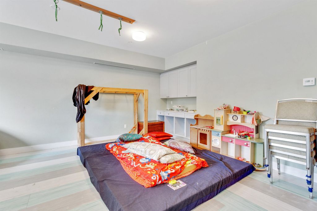 listing image 1103200498645820814
