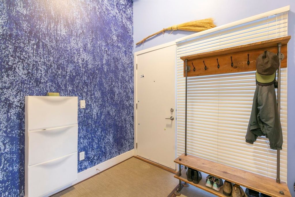 listing image 1100024370129002769