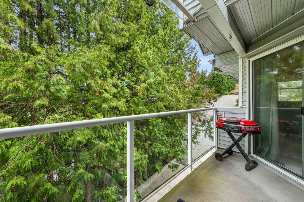 listing image 1105163026417003776